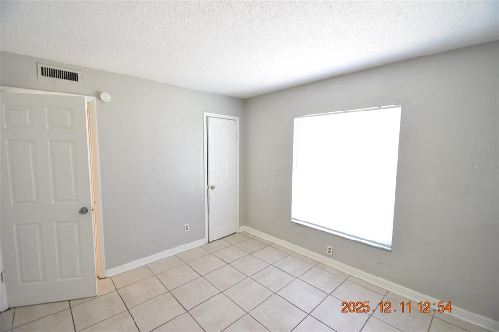 出租: $1,195 (2 贝兹, 1 浴室, 705 平方英尺)