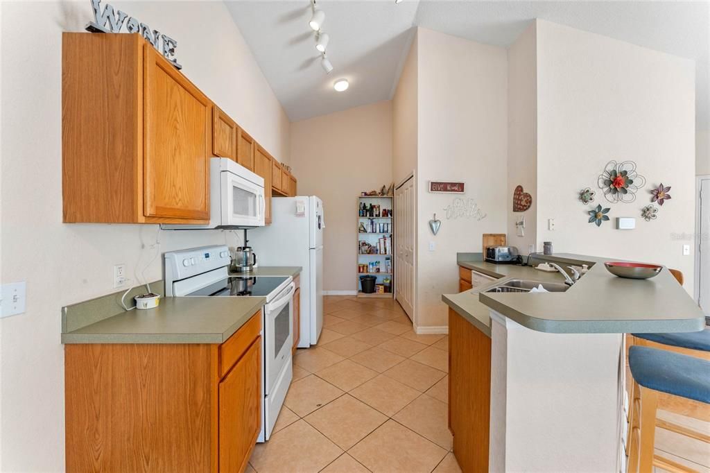 出租: $2,250 (4 贝兹, 3 浴室, 1731 平方英尺)