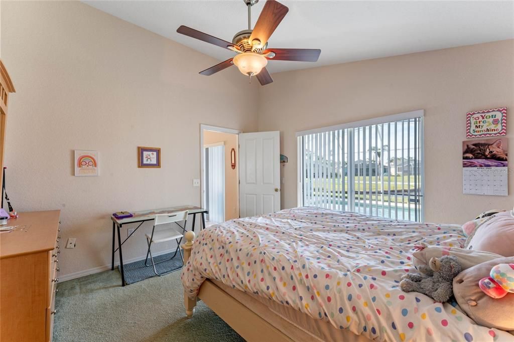 出租: $2,250 (4 贝兹, 3 浴室, 1731 平方英尺)