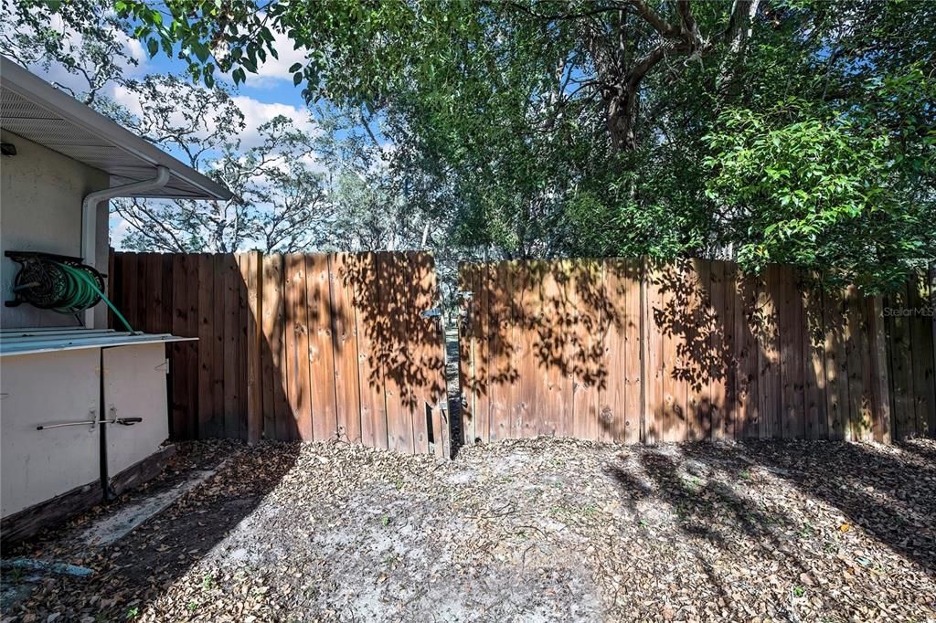 For Sale: $285,000 (2 beds, 2 baths, 1168 Square Feet)