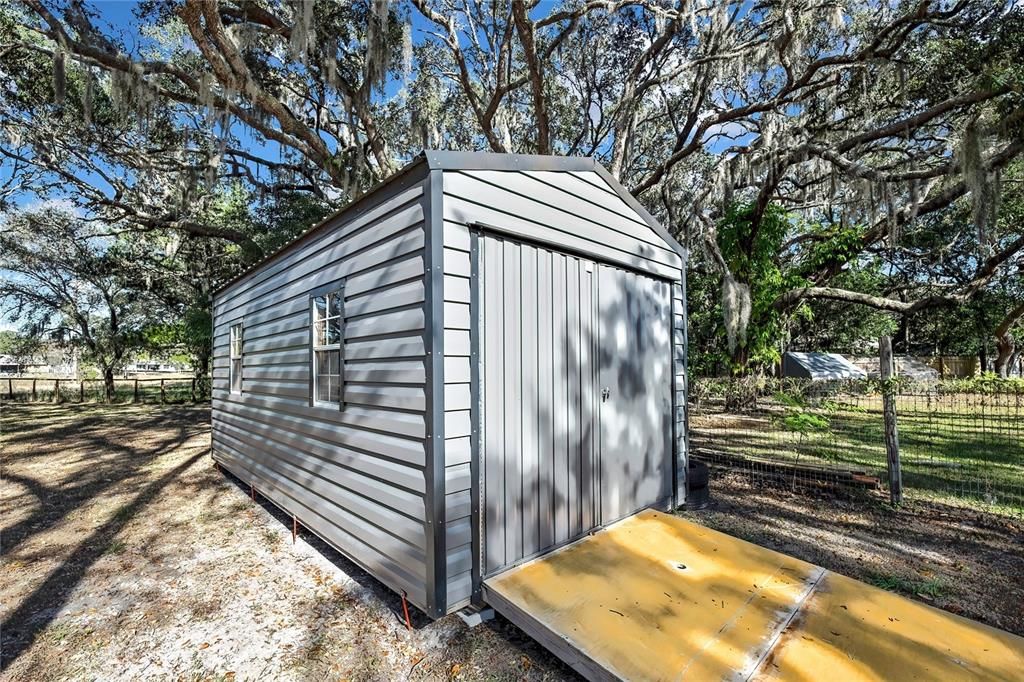 For Sale: $285,000 (2 beds, 2 baths, 1168 Square Feet)