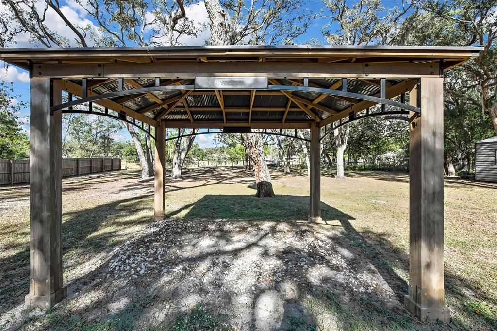 For Sale: $285,000 (2 beds, 2 baths, 1168 Square Feet)