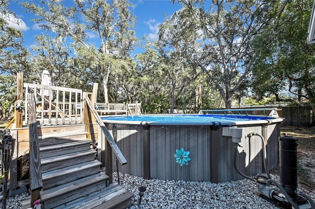 For Sale: $285,000 (2 beds, 2 baths, 1168 Square Feet)