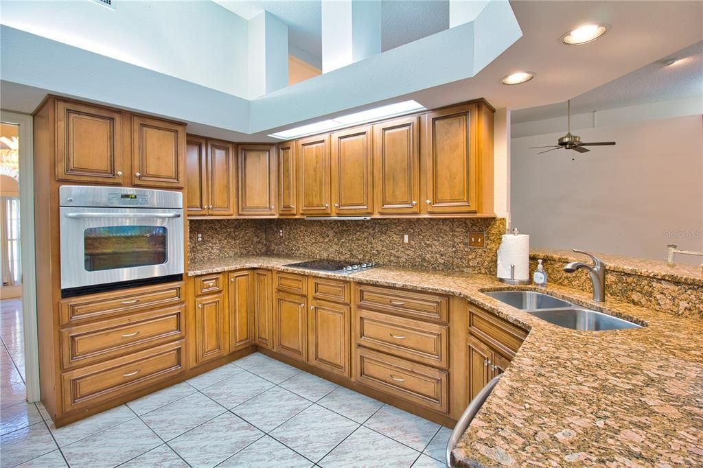 待售: $500,000 (4 贝兹, 3 浴室, 2860 平方英尺)