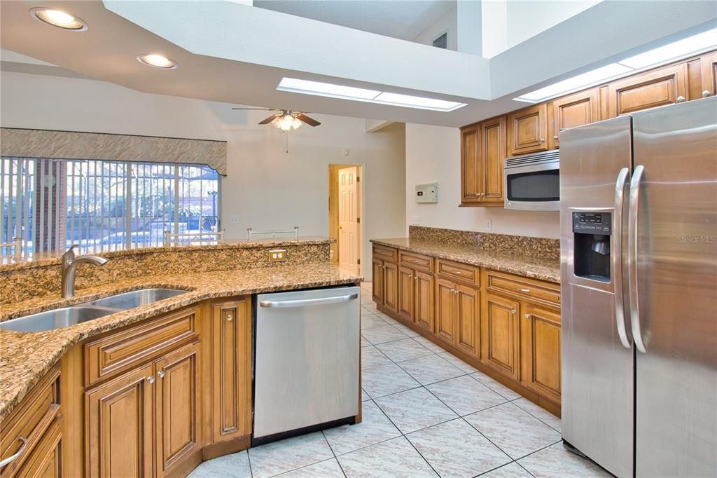 待售: $500,000 (4 贝兹, 3 浴室, 2860 平方英尺)