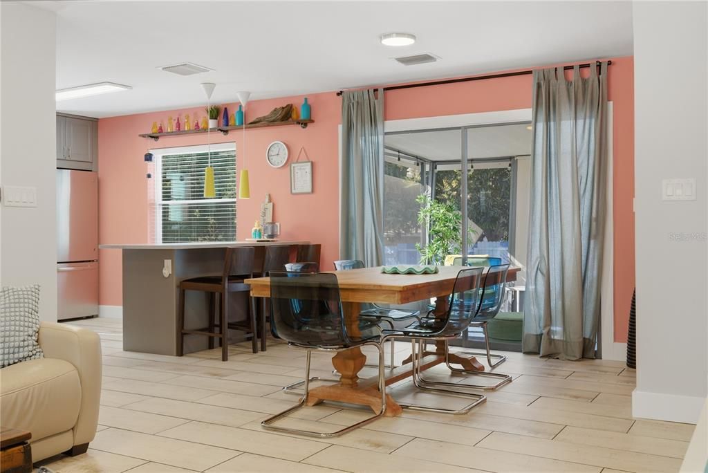 En Venta: $429,000 (3 camas, 2 baños, 1233 Pies cuadrados)