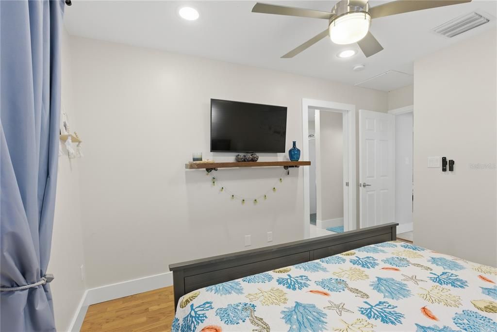 En Venta: $429,000 (3 camas, 2 baños, 1233 Pies cuadrados)