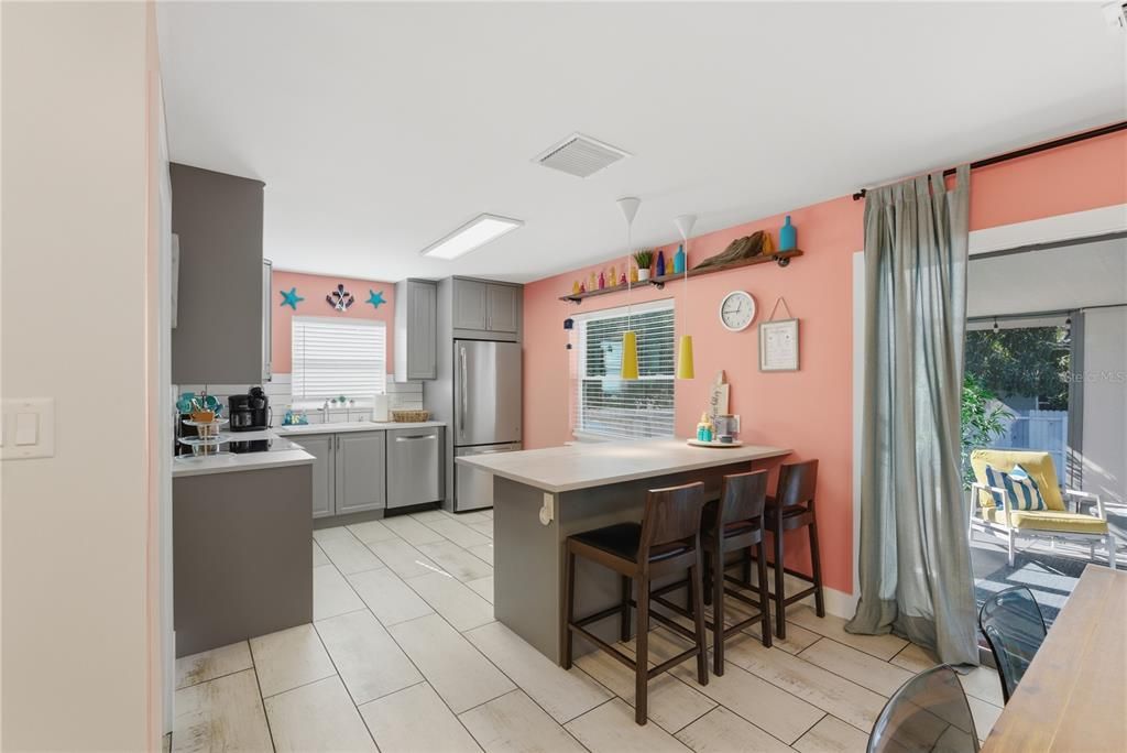 En Venta: $429,000 (3 camas, 2 baños, 1233 Pies cuadrados)