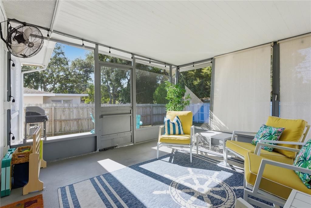 En Venta: $429,000 (3 camas, 2 baños, 1233 Pies cuadrados)