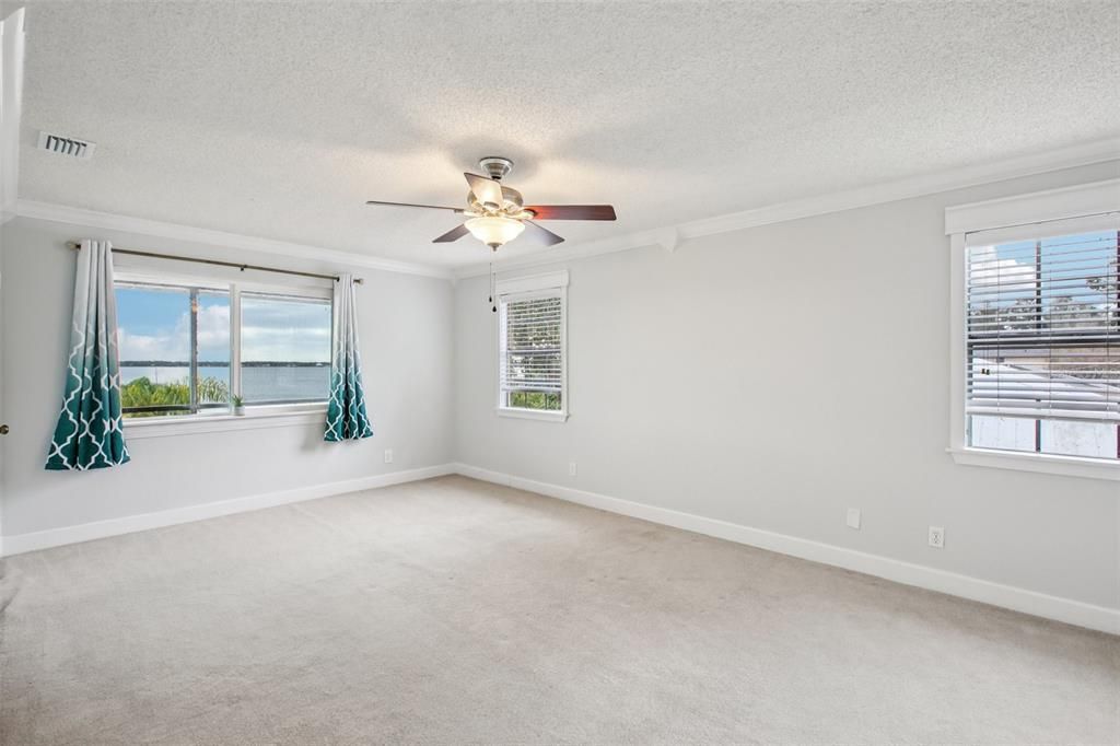 En Venta: $495,000 (4 camas, 3 baños, 2247 Pies cuadrados)