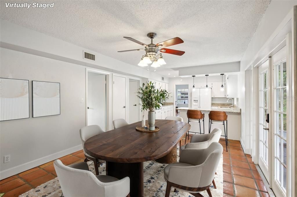 En Venta: $495,000 (4 camas, 3 baños, 2247 Pies cuadrados)