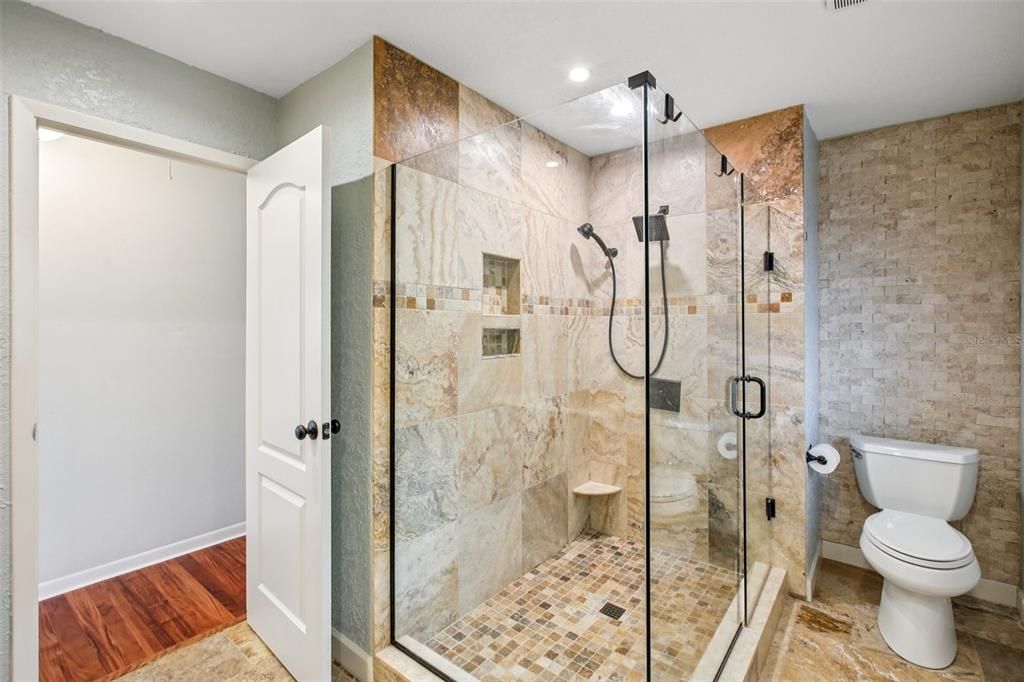 En Venta: $495,000 (4 camas, 3 baños, 2247 Pies cuadrados)