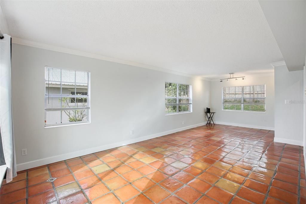 En Venta: $495,000 (4 camas, 3 baños, 2247 Pies cuadrados)