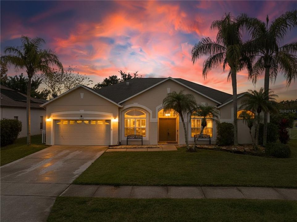 For Sale: $499,900 (5 beds, 3 baths, 2606 Square Feet)