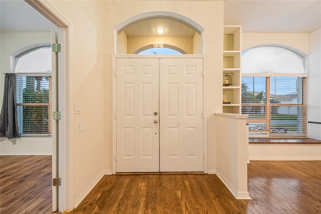 For Sale: $499,900 (5 beds, 3 baths, 2606 Square Feet)