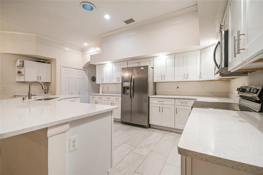 For Sale: $499,900 (5 beds, 3 baths, 2606 Square Feet)