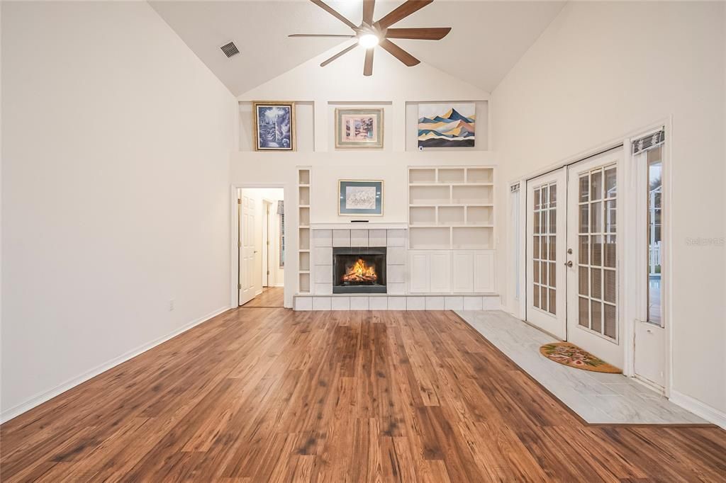 For Sale: $499,900 (5 beds, 3 baths, 2606 Square Feet)