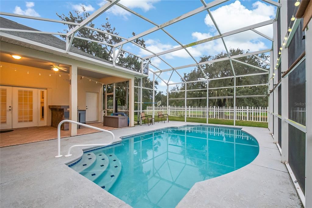 For Sale: $499,900 (5 beds, 3 baths, 2606 Square Feet)