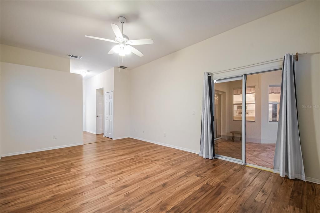 For Sale: $499,900 (5 beds, 3 baths, 2606 Square Feet)