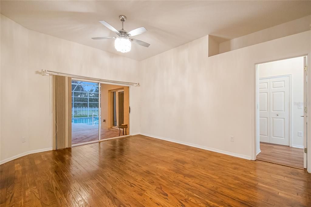 For Sale: $499,900 (5 beds, 3 baths, 2606 Square Feet)