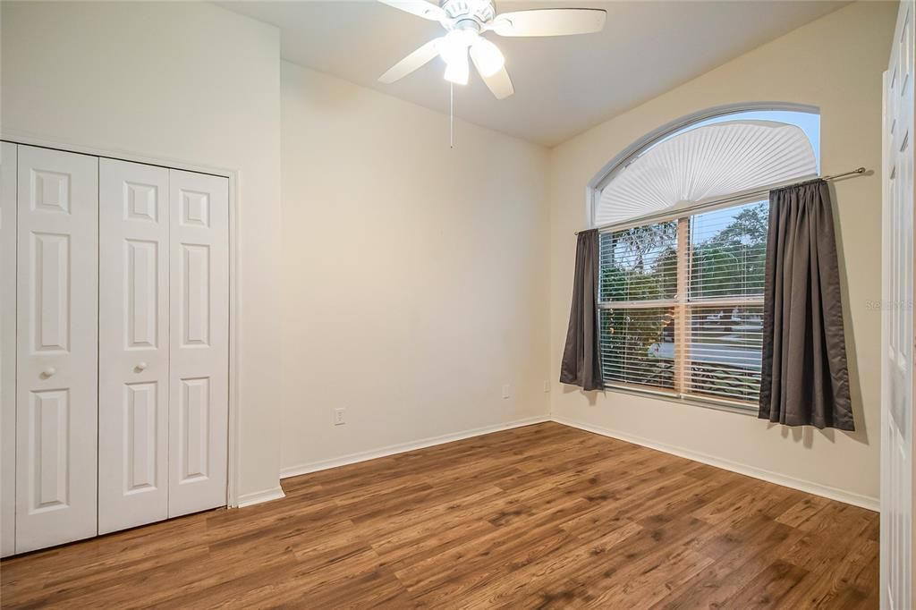 For Sale: $499,900 (5 beds, 3 baths, 2606 Square Feet)