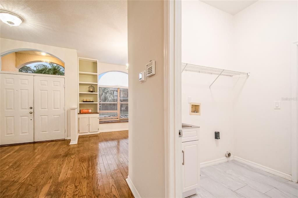 For Sale: $499,900 (5 beds, 3 baths, 2606 Square Feet)