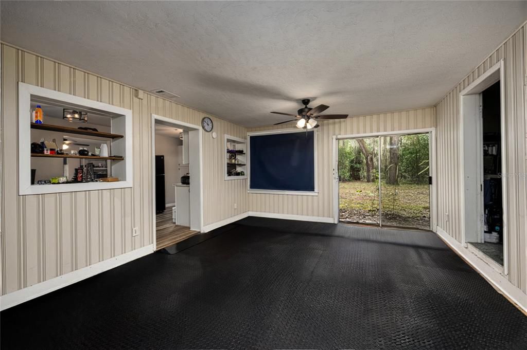 На продажу: $234,000 (3 спален, 1 ванн, 1288 Квадратных фут)