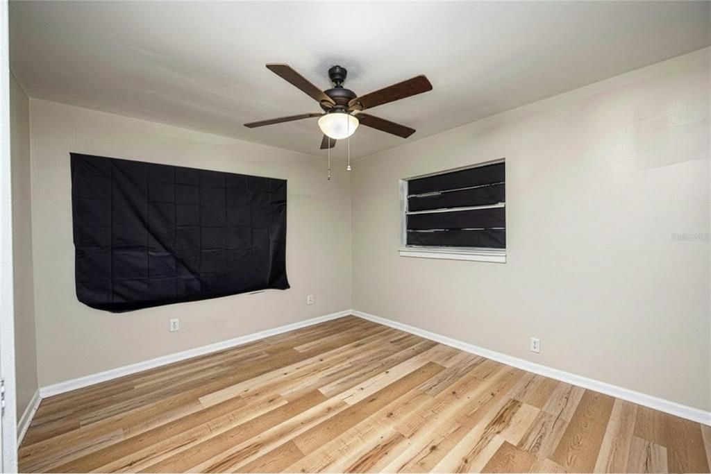 На продажу: $234,000 (3 спален, 1 ванн, 1288 Квадратных фут)