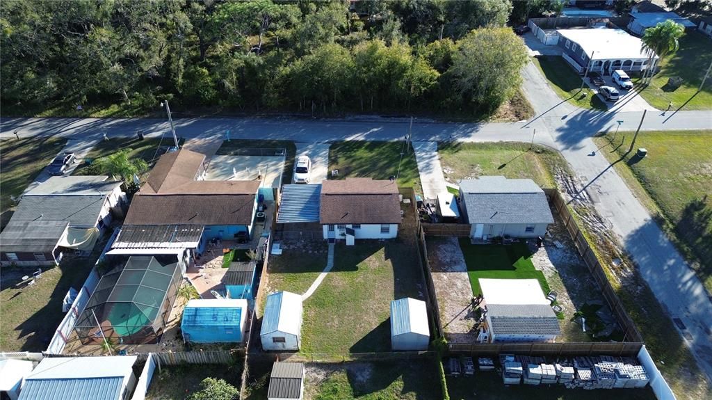 На продажу: $349,900 (2 спален, 1 ванн, 624 Квадратных фут)