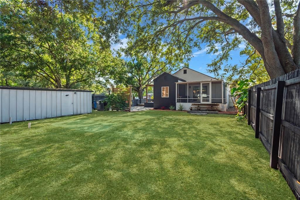 For Sale: $339,000 (2 beds, 1 baths, 947 Square Feet)