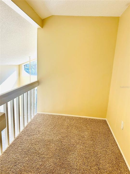 For Sale: $250,000 (3 beds, 3 baths, 1313 Square Feet)