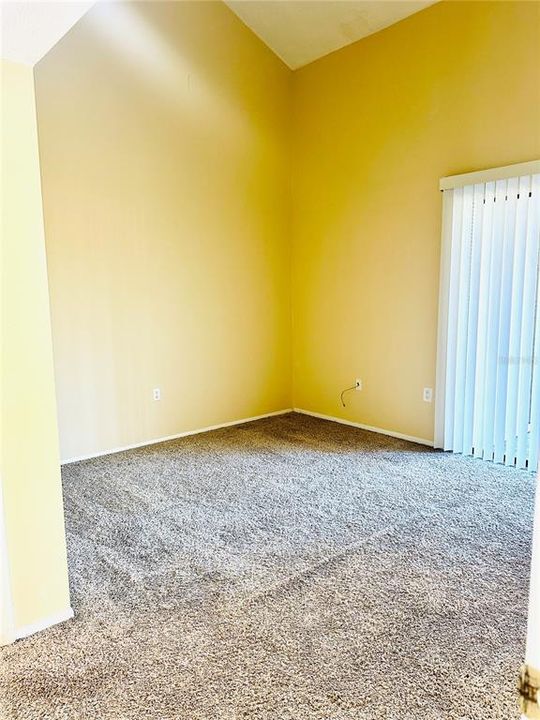 For Sale: $250,000 (3 beds, 3 baths, 1313 Square Feet)