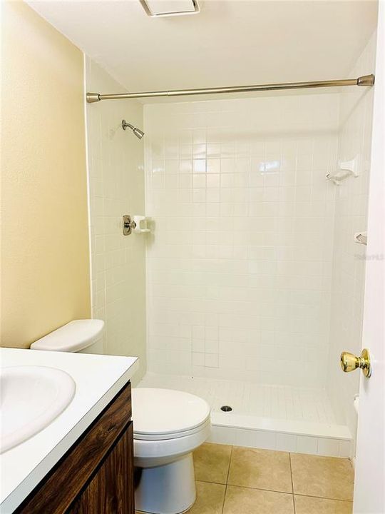 For Sale: $250,000 (3 beds, 3 baths, 1313 Square Feet)