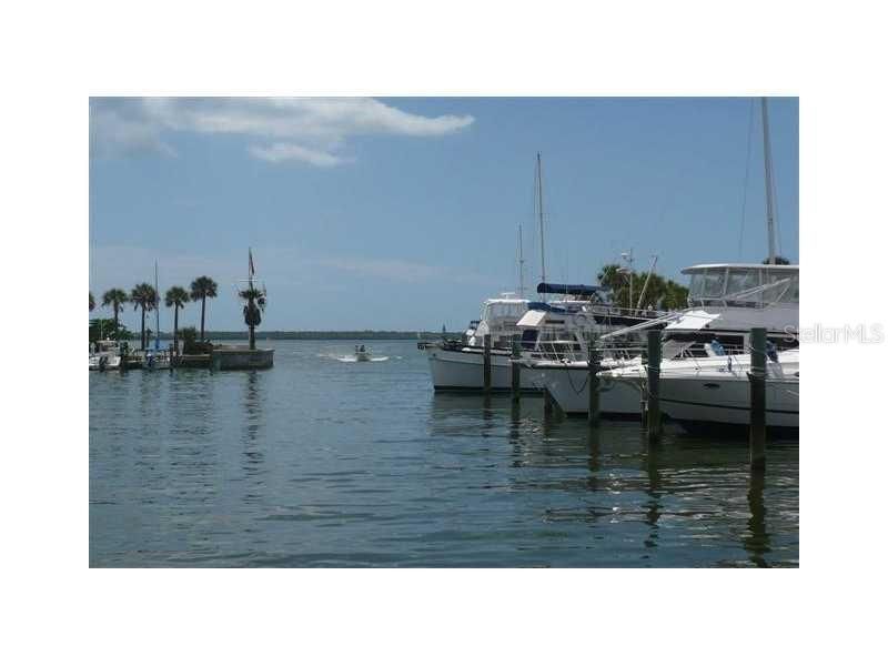 出租: $1,895 (2 贝兹, 2 浴室, 960 平方英尺)