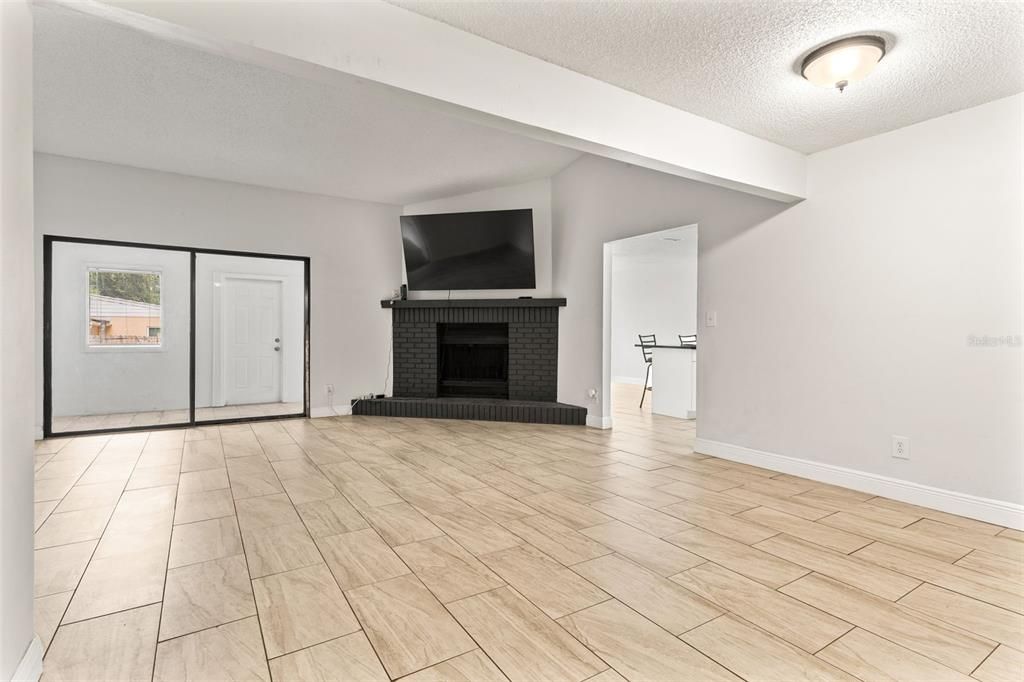 For Rent: $2,650 (3 beds, 2 baths, 1792 Square Feet)