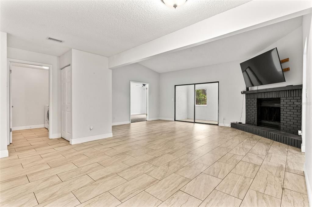 For Rent: $2,650 (3 beds, 2 baths, 1792 Square Feet)