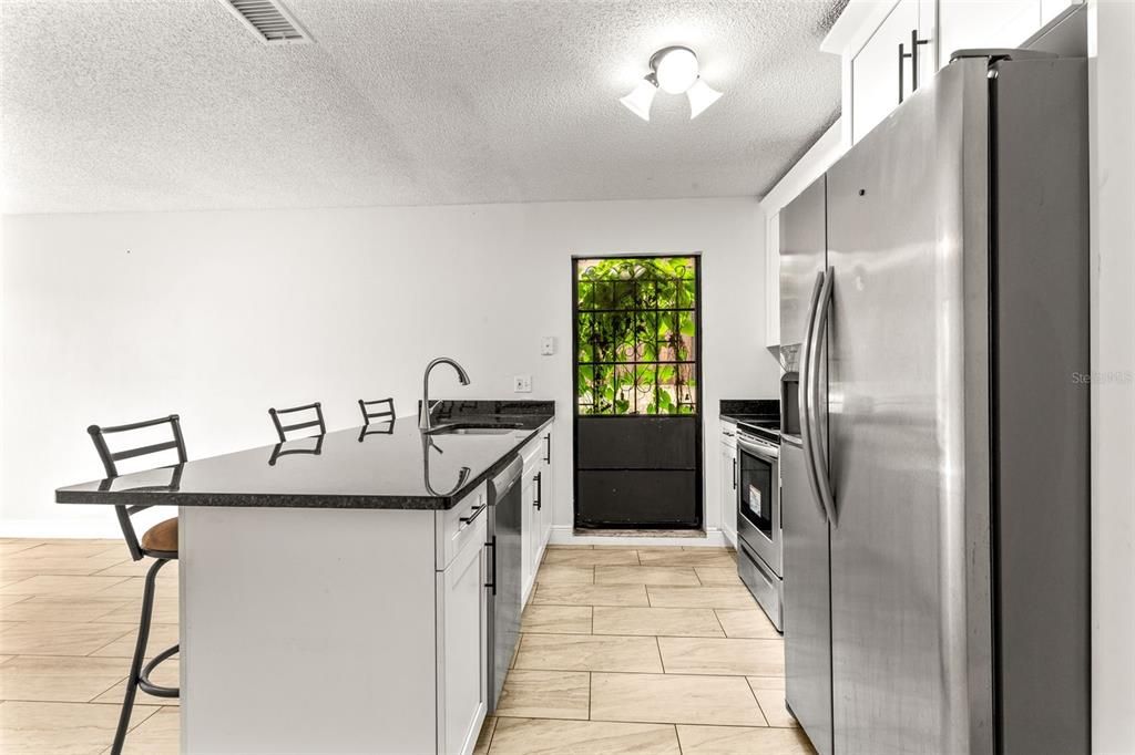 For Rent: $2,650 (3 beds, 2 baths, 1792 Square Feet)