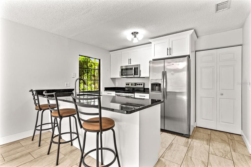 For Rent: $2,650 (3 beds, 2 baths, 1792 Square Feet)