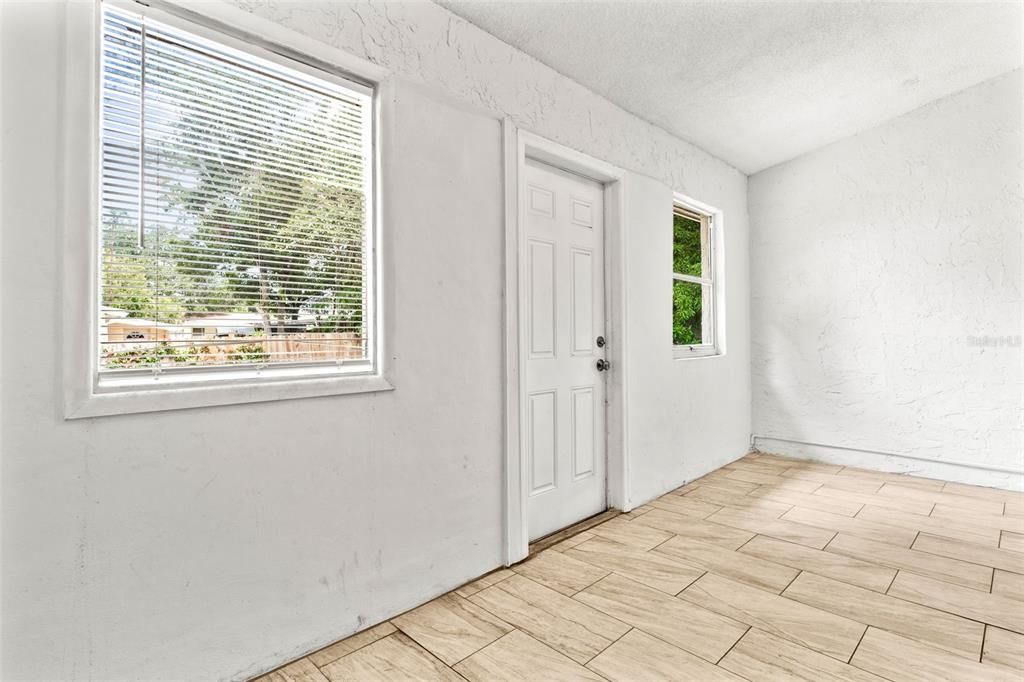 For Rent: $2,650 (3 beds, 2 baths, 1792 Square Feet)