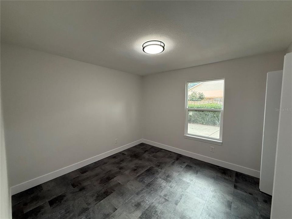 Active With Contract: $295,000 (3 beds, 2 baths, 1214 Square Feet)