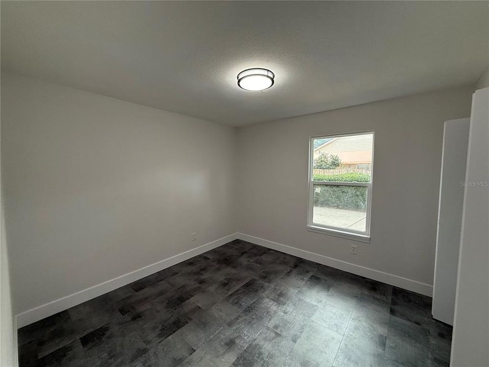 Active With Contract: $295,000 (3 beds, 2 baths, 1214 Square Feet)