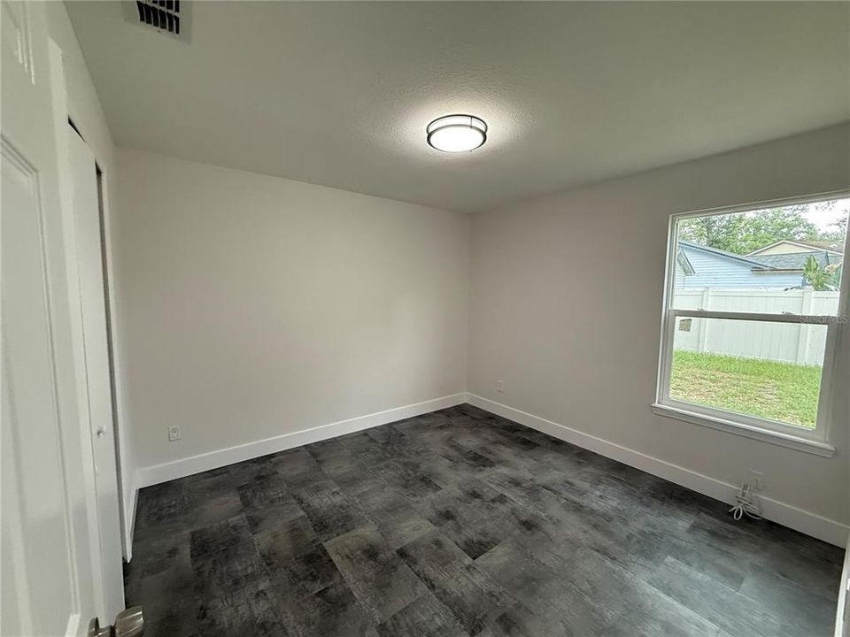 Active With Contract: $295,000 (3 beds, 2 baths, 1214 Square Feet)