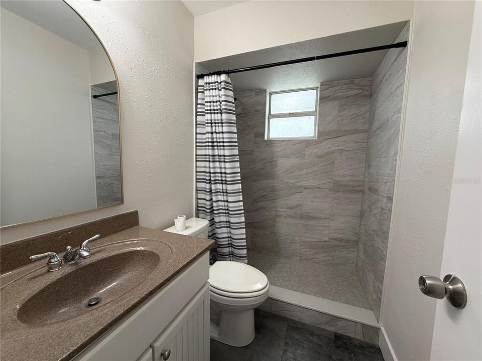 Active With Contract: $295,000 (3 beds, 2 baths, 1214 Square Feet)