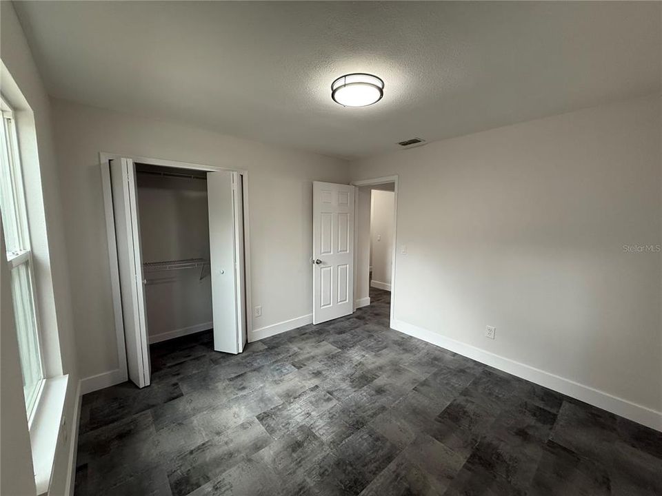 Active With Contract: $295,000 (3 beds, 2 baths, 1214 Square Feet)