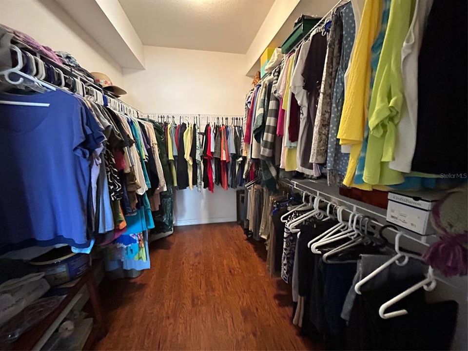 待售: $439,000 (3 贝兹, 2 浴室, 2032 平方英尺)