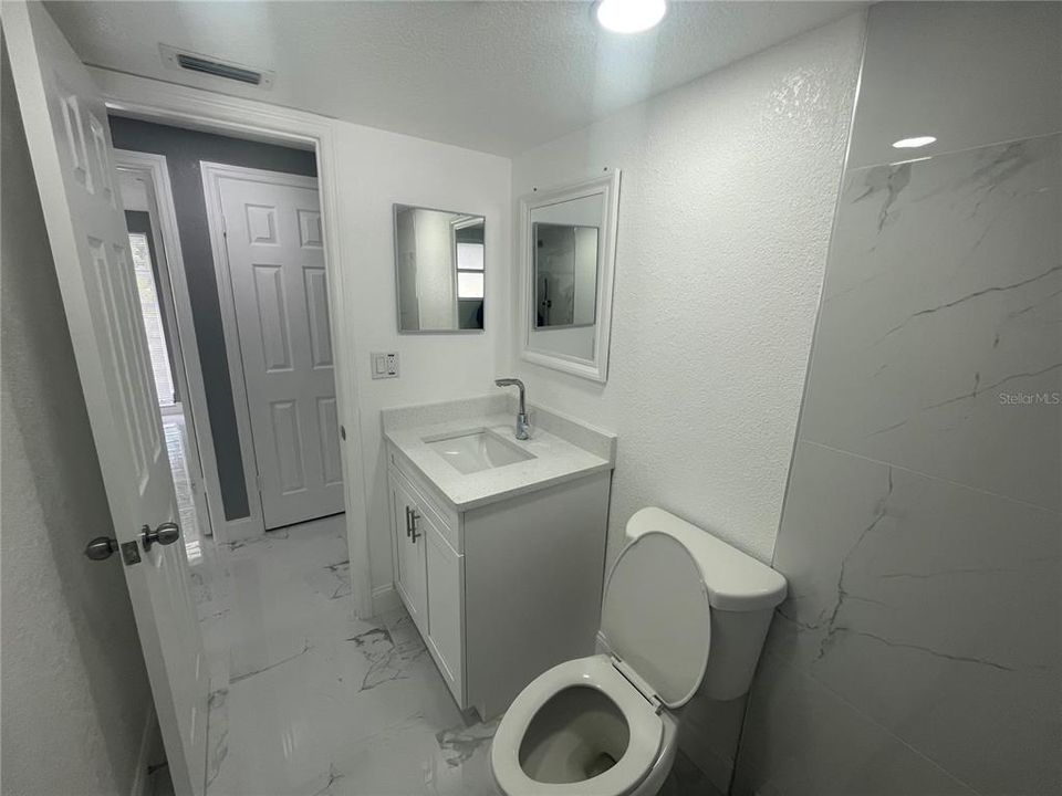 待售: $325,000 (3 贝兹, 2 浴室, 1252 平方英尺)