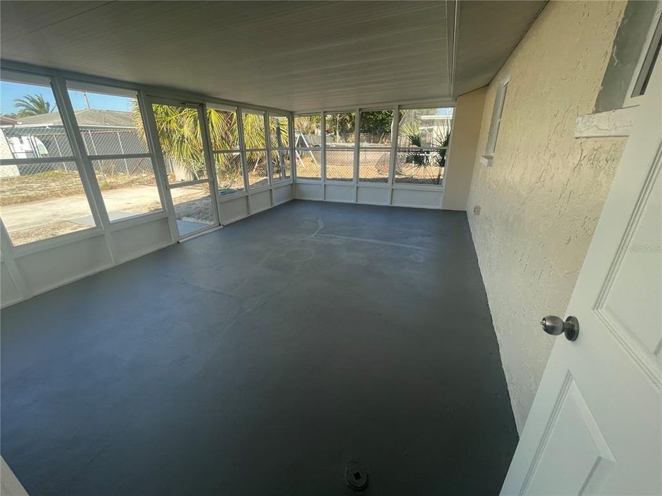 待售: $325,000 (3 贝兹, 2 浴室, 1252 平方英尺)