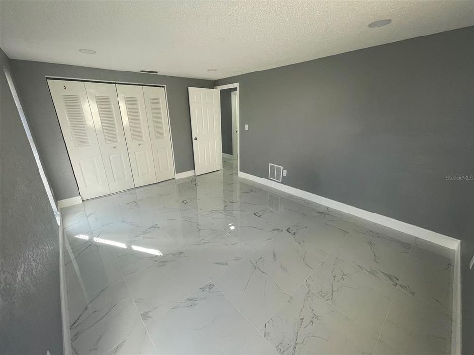 待售: $325,000 (3 贝兹, 2 浴室, 1252 平方英尺)