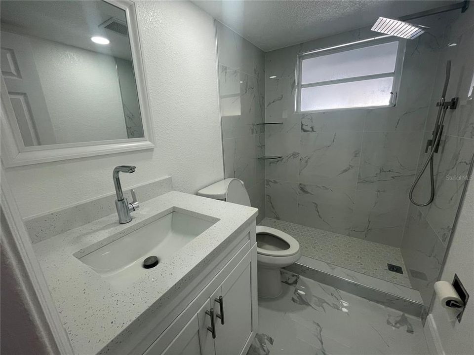 待售: $325,000 (3 贝兹, 2 浴室, 1252 平方英尺)