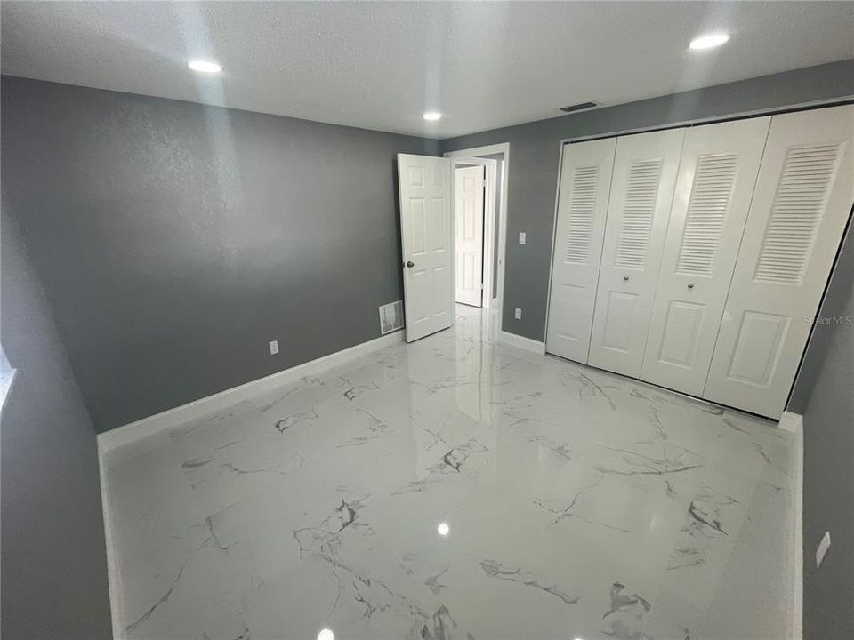 待售: $325,000 (3 贝兹, 2 浴室, 1252 平方英尺)